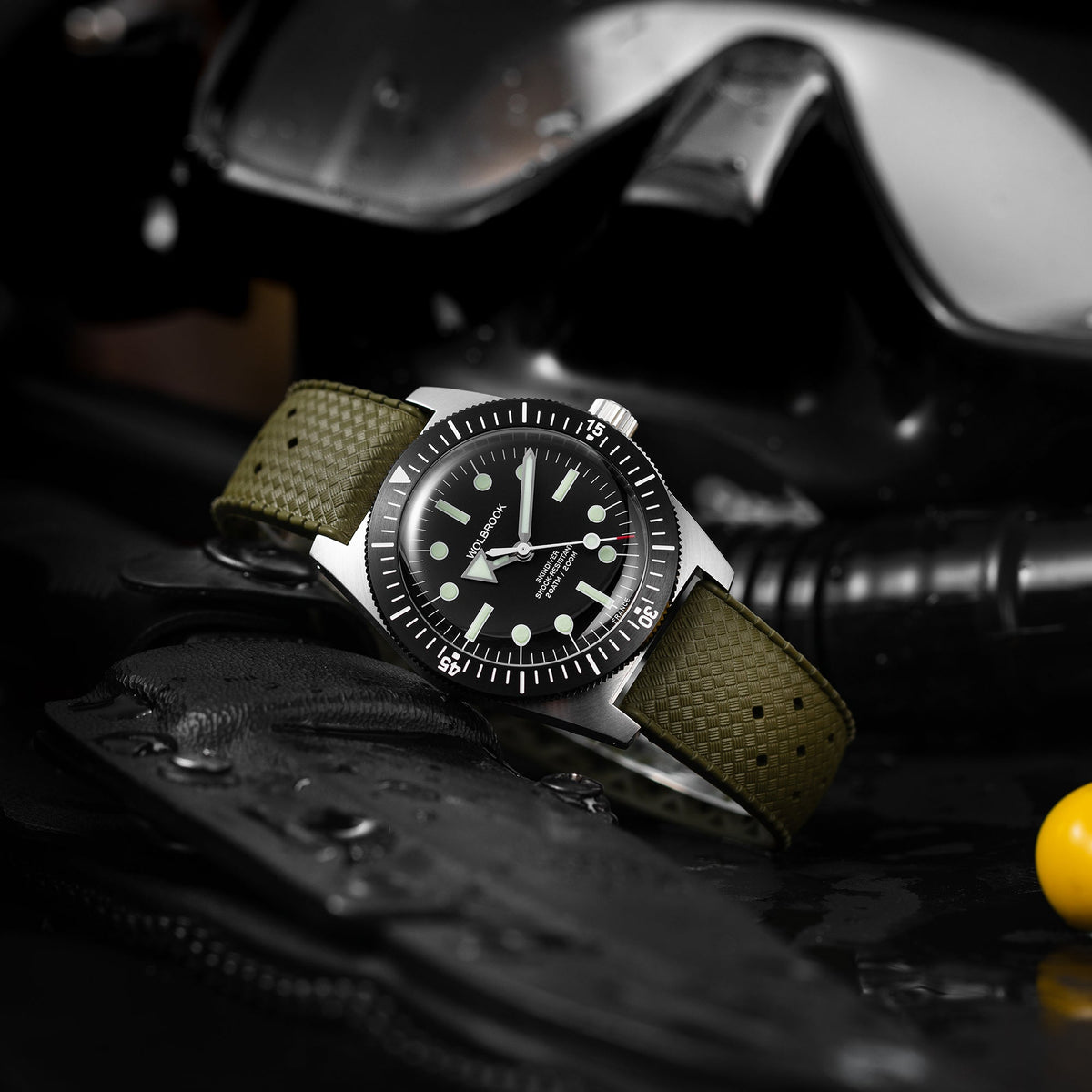 Skindiver Automatic Dive Watch - 38 mm - Military Green "Tropic" Rubber Strap