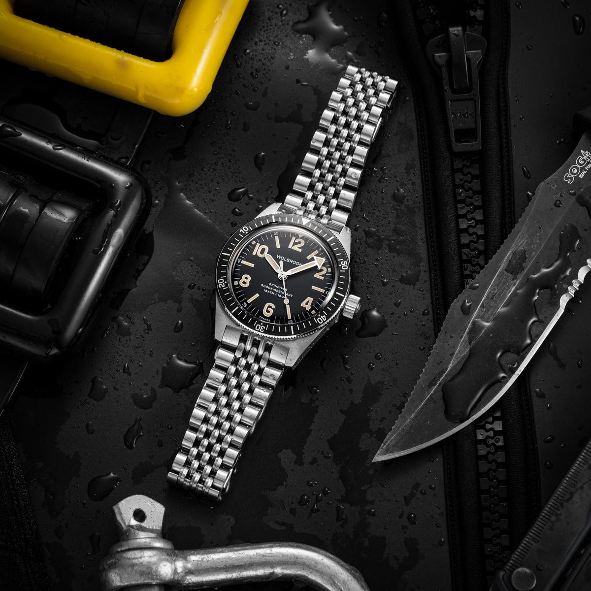 Skindiver Automatic Watch - Vintage Lum & Black Dial - Green Rubber Strap