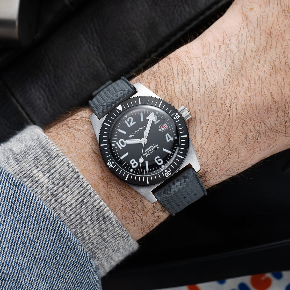 Skindiver Automatic 38 mm Even Numerals Dive Watch - White Lume - Black "Tropic" Rubber Strap