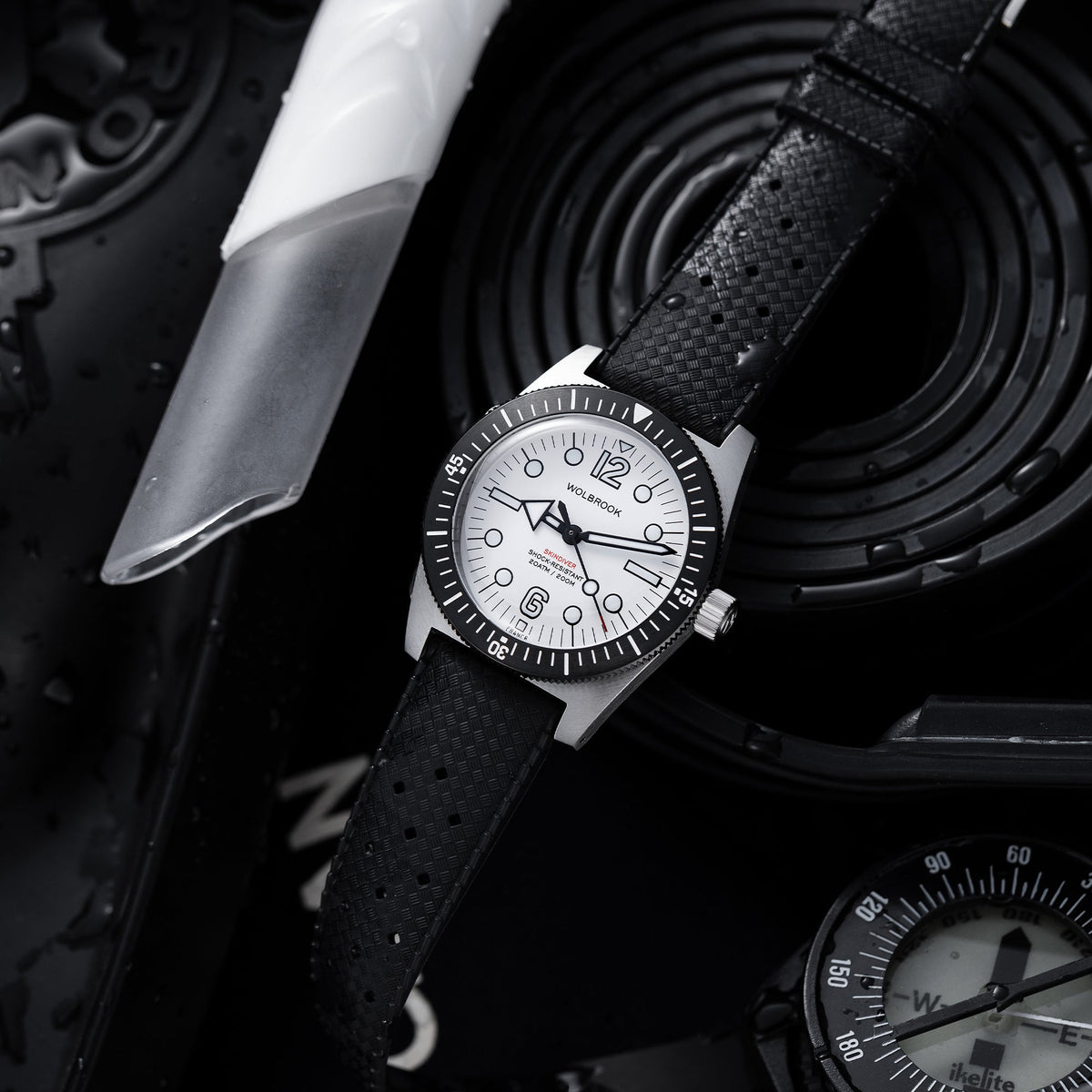 Skindiver Automatic 38 mm Jumbo Dive Watch - Arctic - Black "Tropic" Rubber Strap