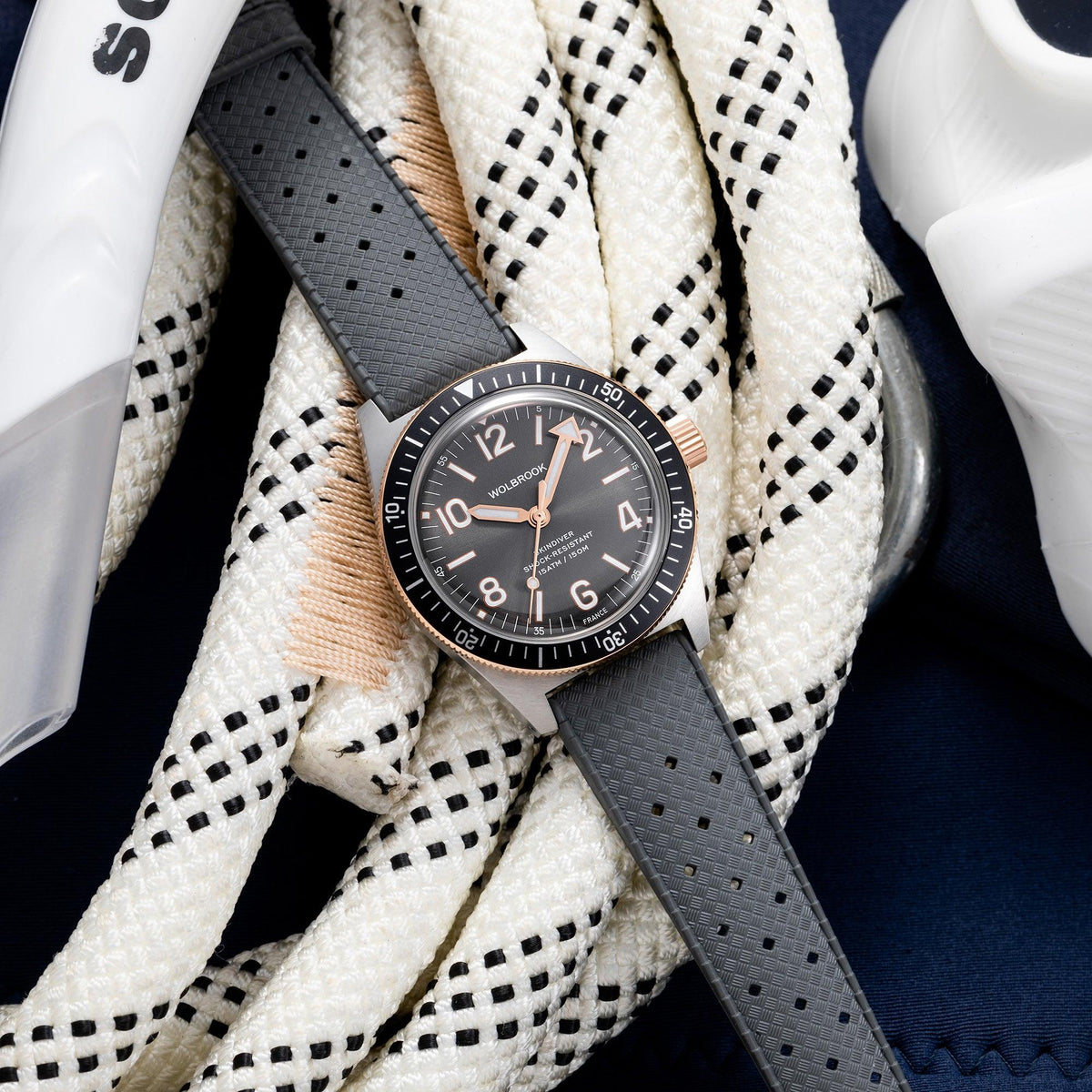 Skindiver Automatic Watch – Two-Tone Grey Sunray - Grey "Tropic" Rubber Strap
