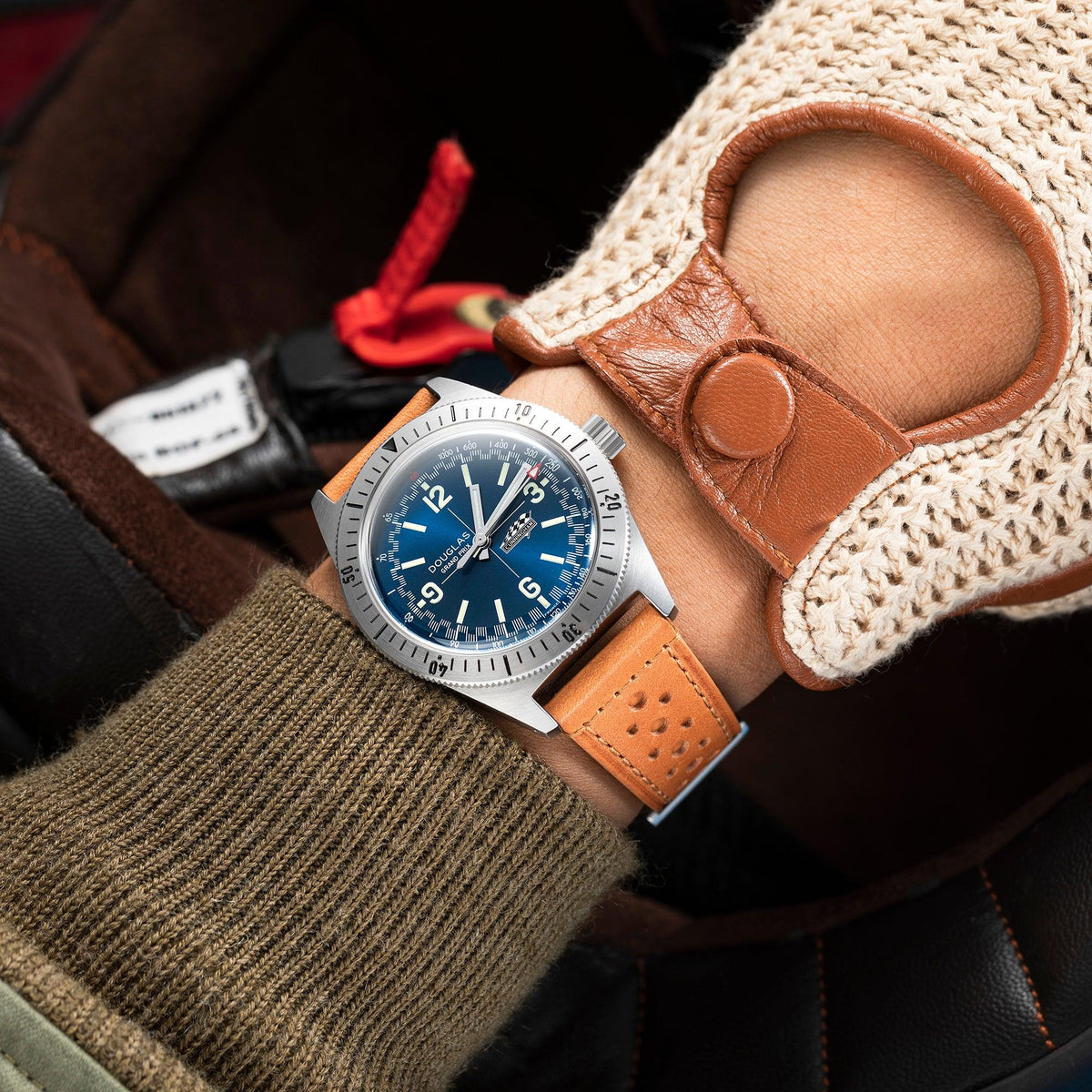 Douglas Grand Prix Professional Racing Watch – Cunningham C4-R 1952 Limited Edition - Camel Rally Leather Strap
